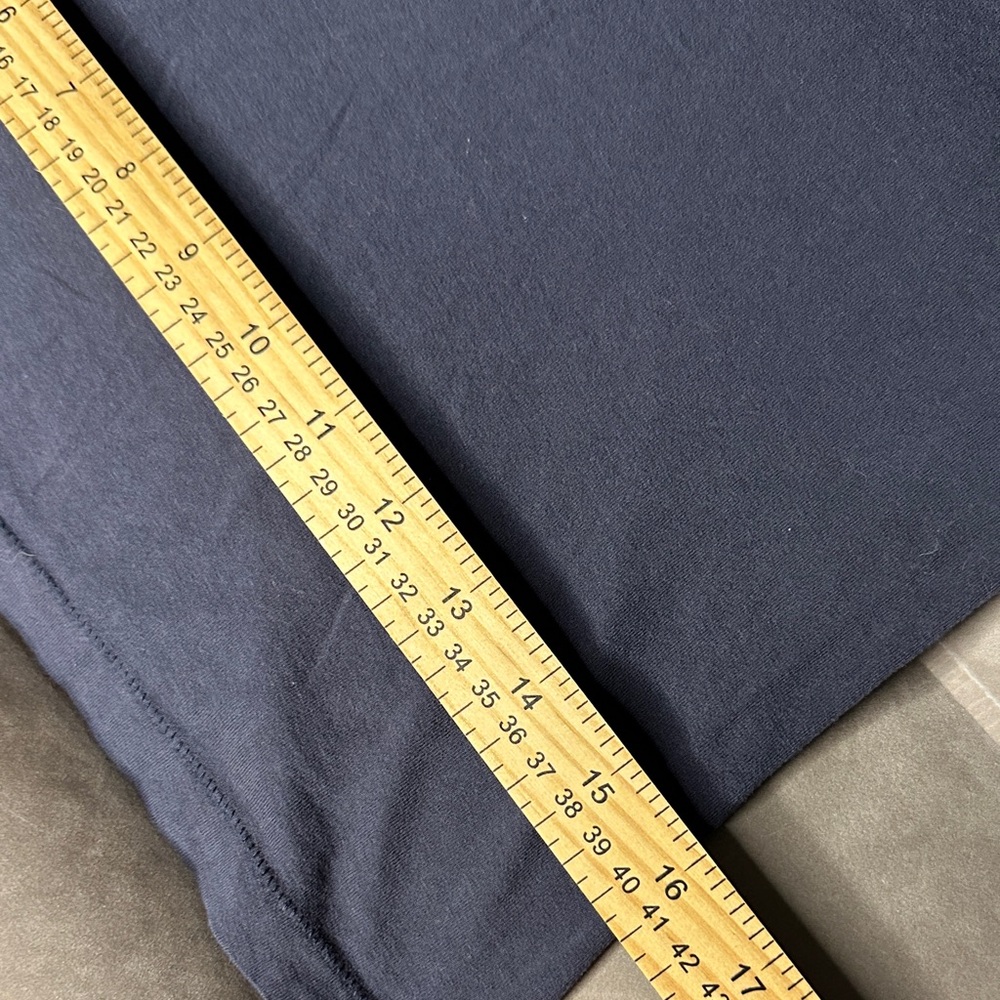 2000s Abercrombie & Fitch Dark Blue Tee with Stitched Graphic - Picture 5 of 8